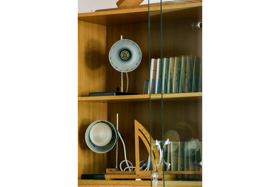 Serwantka jako symbol statusu. Jak witryny i gabinety ekspozycyjne kształtowały wnętrza XIX i początku XX w.?